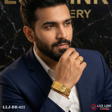 Gold Plated Triangle Best Quality Elegant Design Bracelet For Men - BR - 022