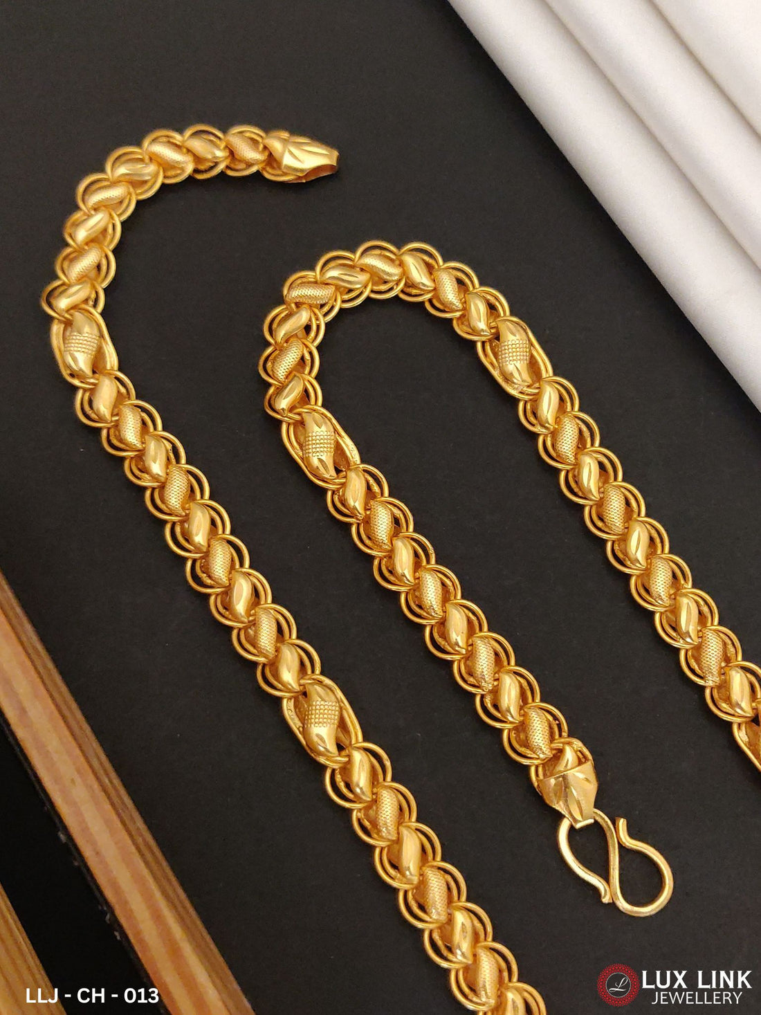 Classical luxury look with high-quality gold-plated Kohli Chain for Men - CH - 013