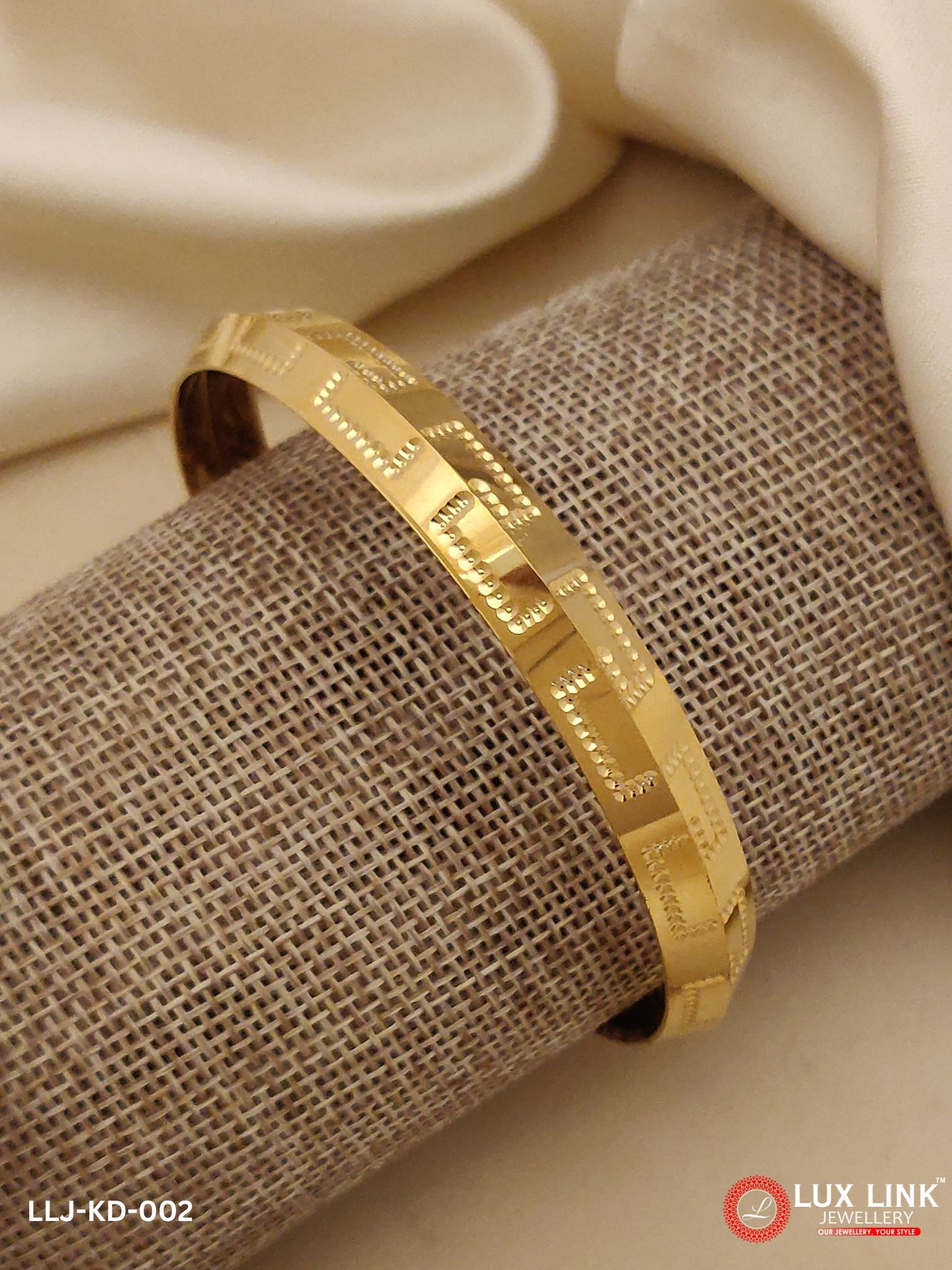 Casual Design Premium-Grade Quality HGB Gold Plated Golden Color Kada for Men -KD-002