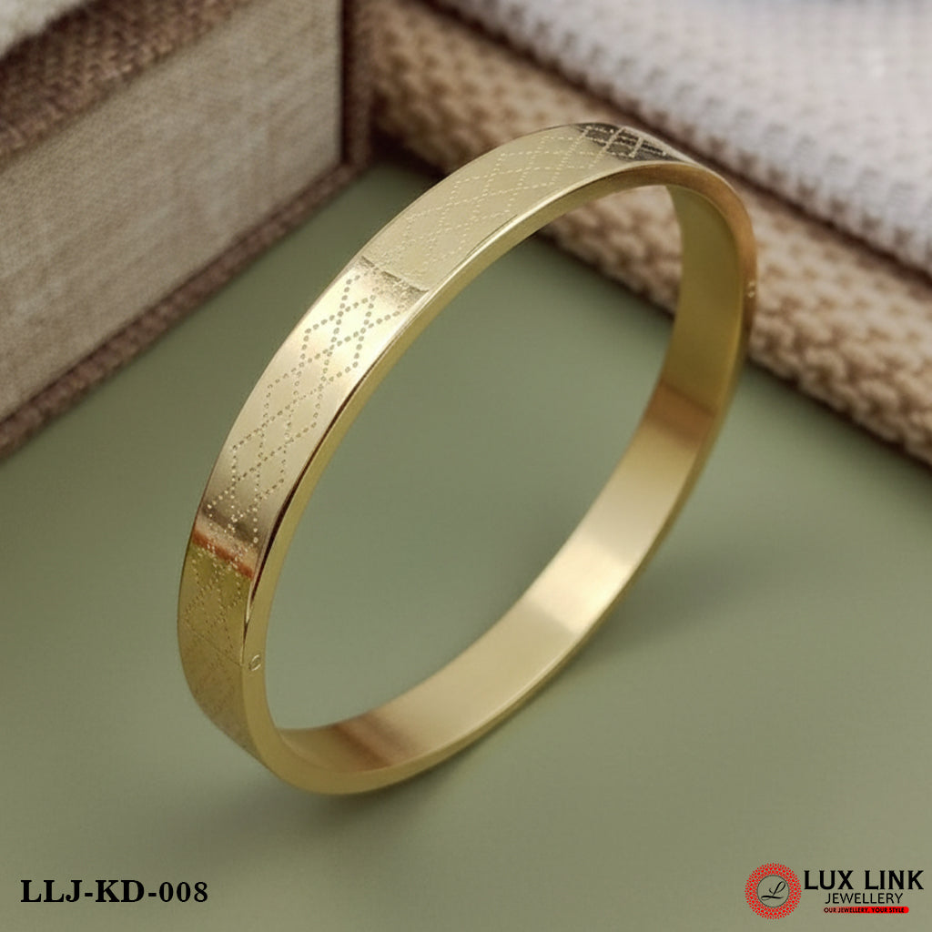Streamlined Design Superior Quality Golden Color Kada for Men - KD - 008