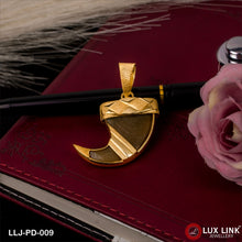 1 Gram Gold Plated Extraordinary Artificial Lion Nail Pendant for Men - PD - 009